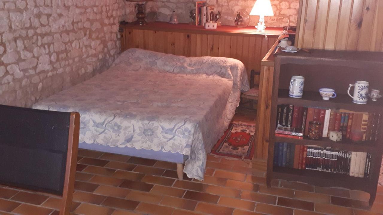 Chambre De Caractere Celles  Exterior photo